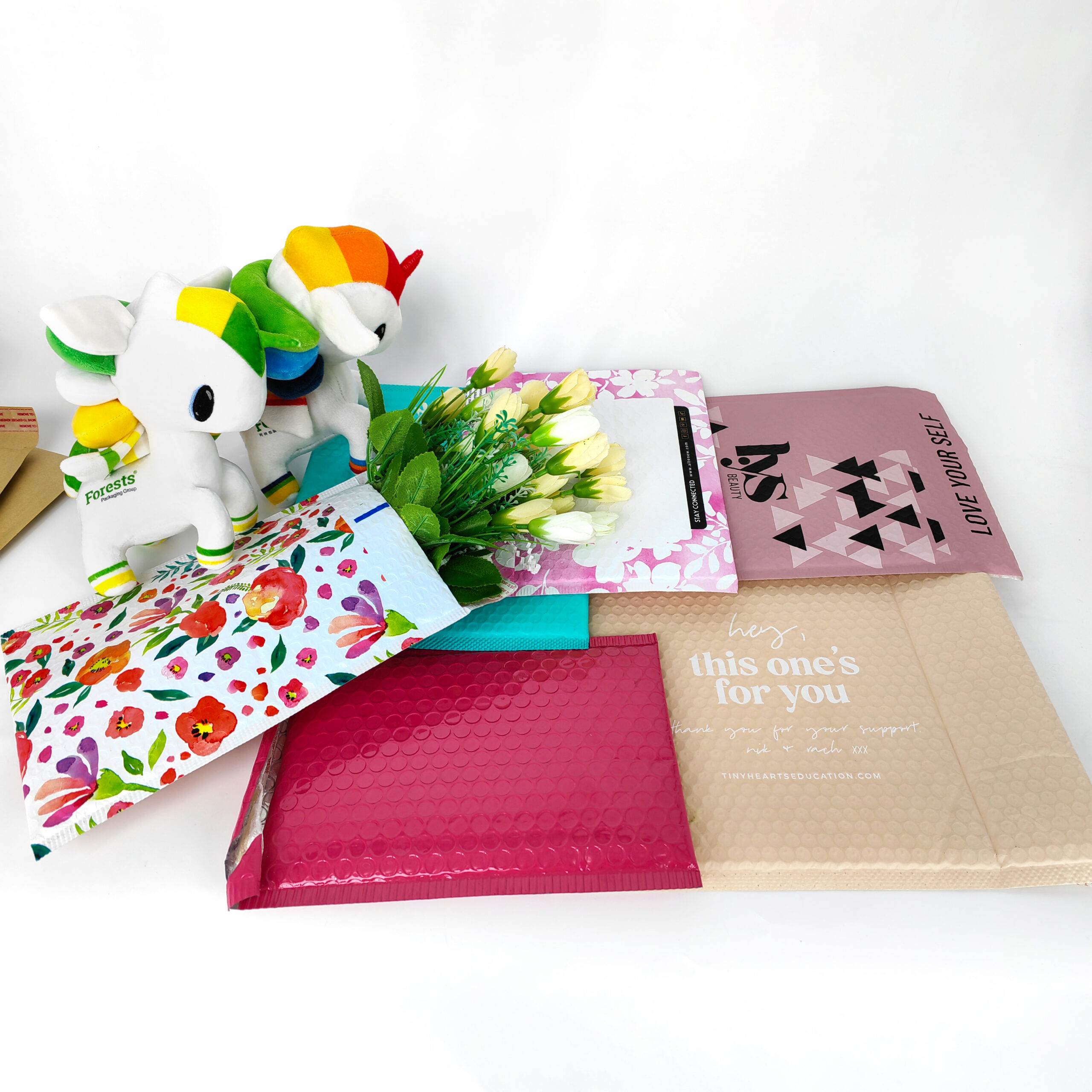 custom bubble mailer sizes and color options