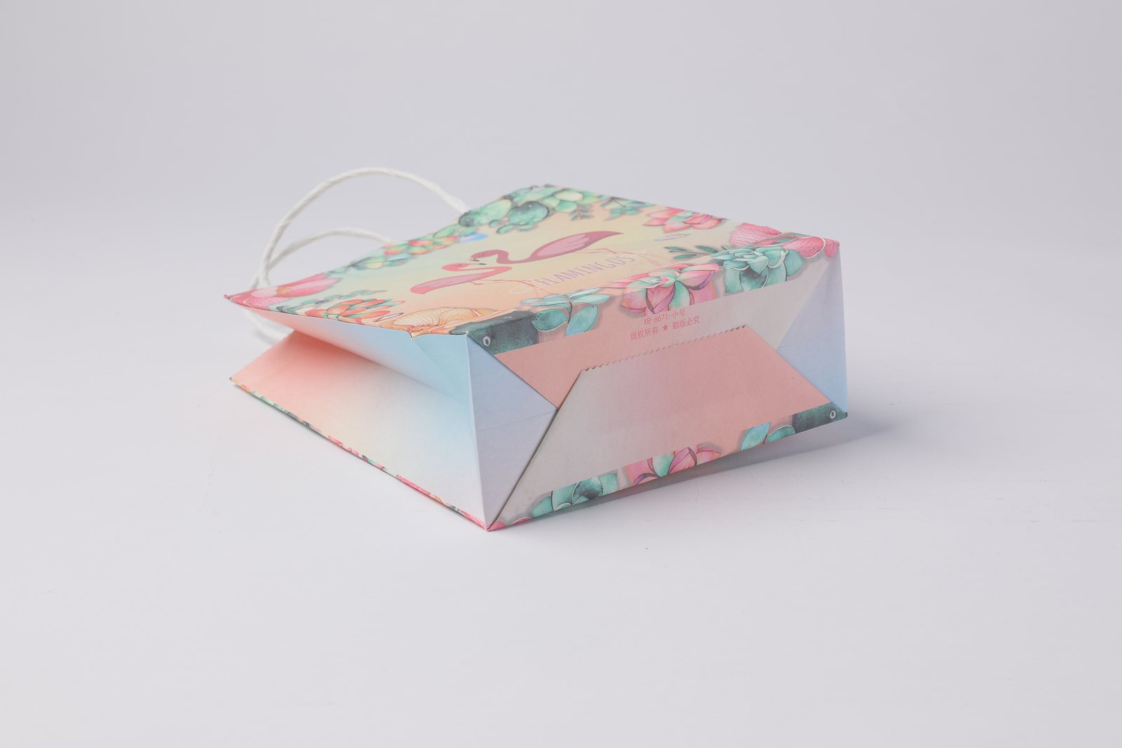 custom paper shopping bag for retail and boutique stores