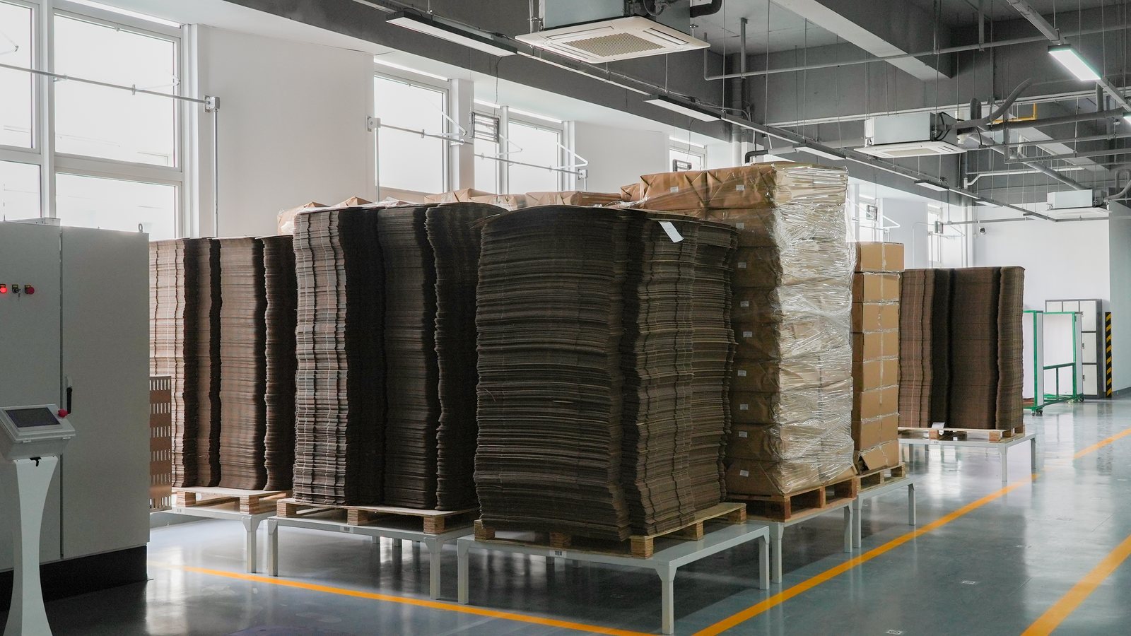 Automated paper packaging production line
